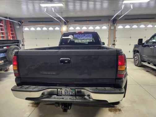 Photo 4 of 11 of 2005 Chevrolet Silverado 3500 LT Crew Cab