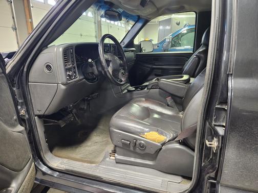 Photo 5 of 11 of 2005 Chevrolet Silverado 3500 LT Crew Cab