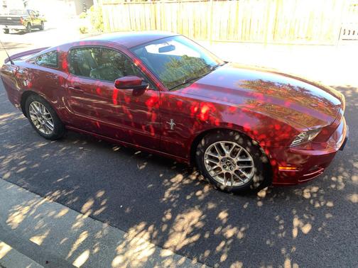 Red 2014 Ford Mustang V6 Premium
