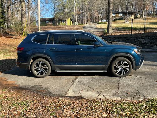 2021 Volkswagen Atlas 3.6L SEL Premium