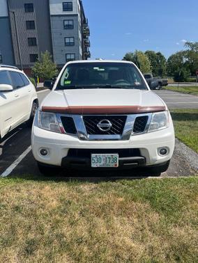 White 2013 Nissan Frontier SV