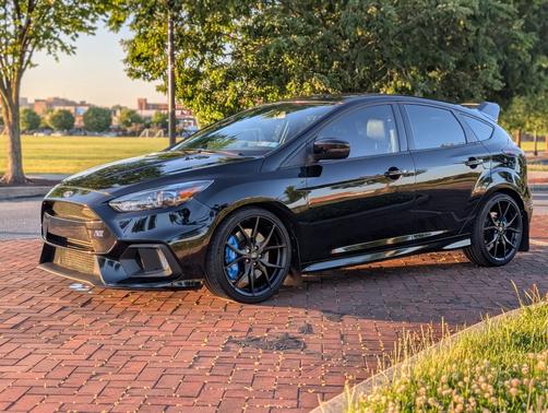 Black 2017 Ford Focus RS Base