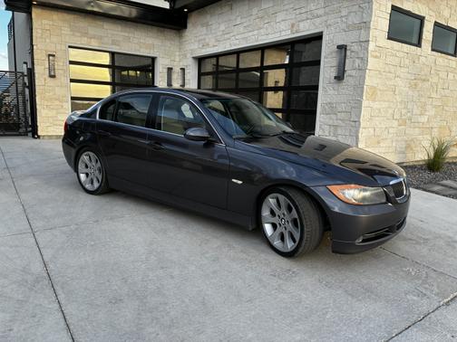 Black 2006 BMW 330 i