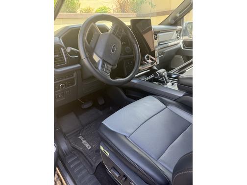 2023 Ford F-150 Lightning LARIAT