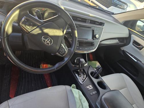 2016 Toyota Avalon XLE