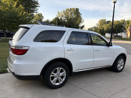 White 2013 Dodge Durango SXT