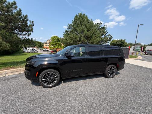 Black 2025 Jeep Grand Wagoneer L Series III Obsidian