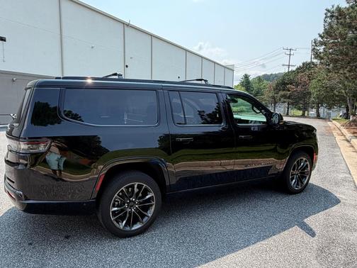 Black 2025 Jeep Grand Wagoneer L Series III Obsidian