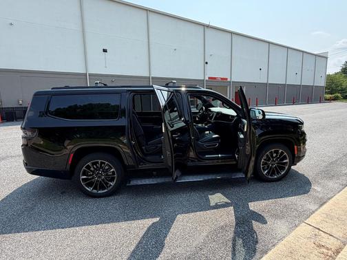 Black 2025 Jeep Grand Wagoneer L Series III Obsidian