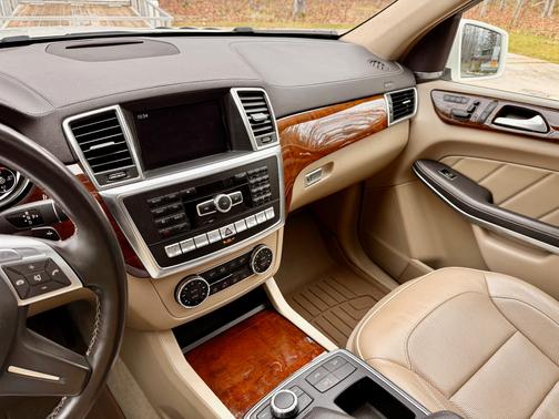 2013 Mercedes-Benz GL-Class GL 550 4MATIC