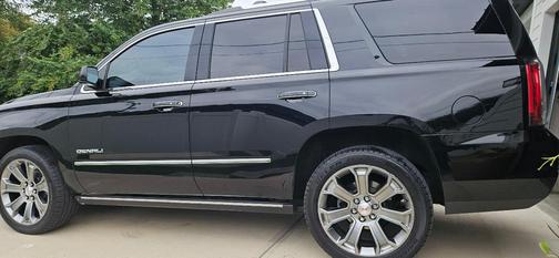 Black 2016 GMC Yukon Denali