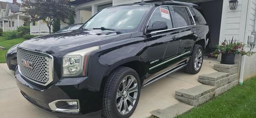 Black 2016 GMC Yukon Denali