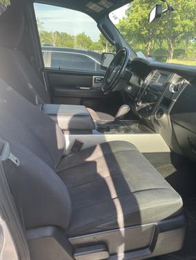 Silver 2017 Ford Expedition XLT