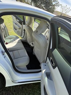 White 2024 Volvo S60 B5 Plus Dark Theme