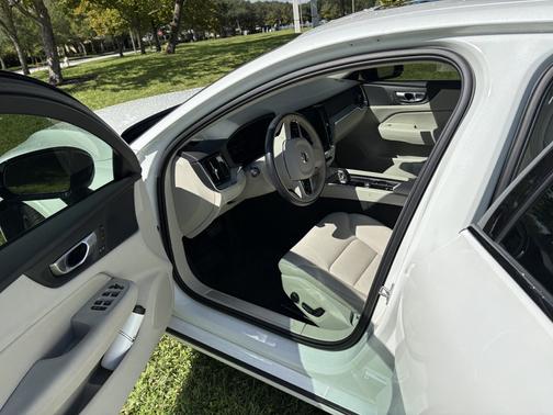 White 2024 Volvo S60 B5 Plus Dark Theme