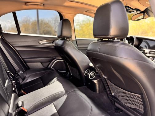 2018 Alfa Romeo Giulia Base