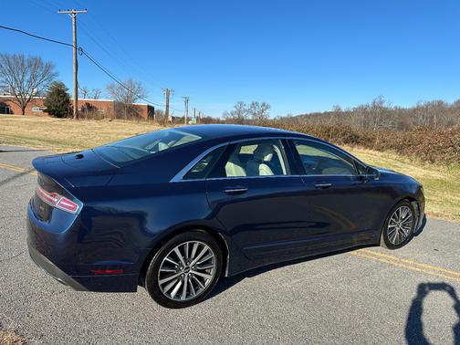2017 Lincoln MKZ Select