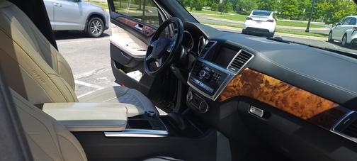 Black 2015 Mercedes-Benz GL-Class GL 550 4MATIC