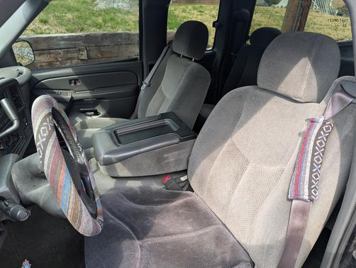 2004 Chevrolet Silverado 1500 LS Extended Cab