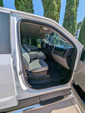 White 2019 Ford F-250 XLT