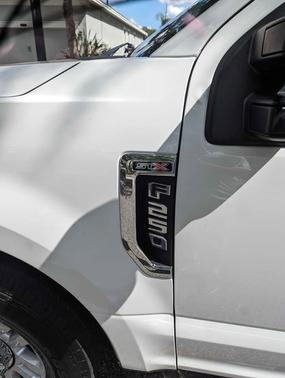 White 2019 Ford F-250 XLT