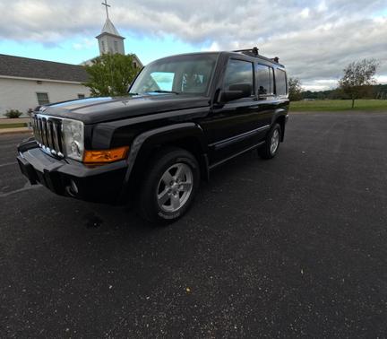 Black 2008 Jeep Commander Sport