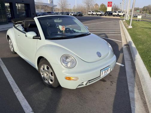 Blue 2003 Volkswagen New Beetle GLS