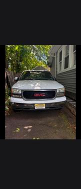 White 2004 GMC Yukon SLT