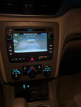 White 2016 Chevrolet Traverse Base LS