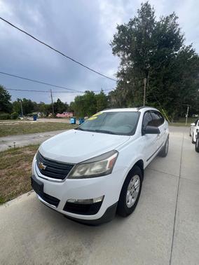 White 2016 Chevrolet Traverse Base LS