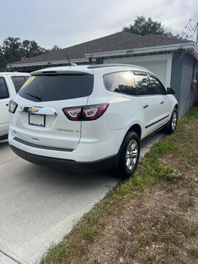 White 2016 Chevrolet Traverse Base LS