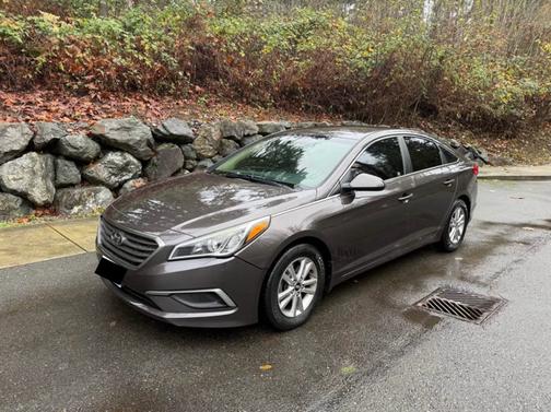 2017 Hyundai SONATA SE