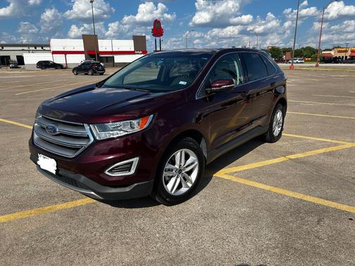 Red 2018 Ford Edge SEL