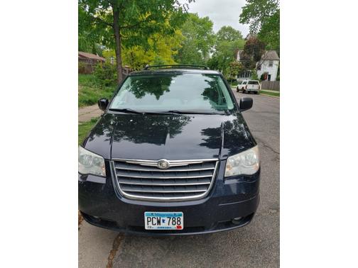 2010 Chrysler Town & Country Touring