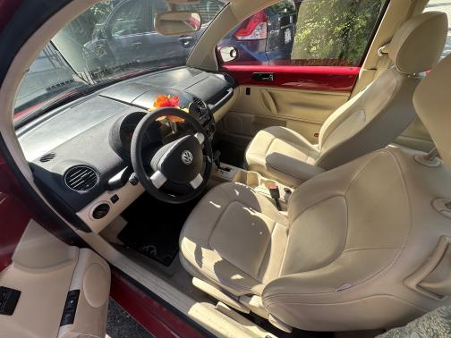 2008 Volkswagen New Beetle SE