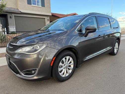 Chrysler Pacifica Touring-L