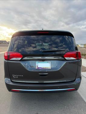 Gray 2017 Chrysler Pacifica Touring-L