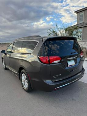 Gray 2017 Chrysler Pacifica Touring-L