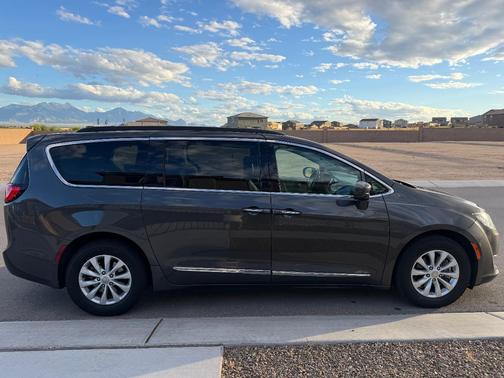Gray 2017 Chrysler Pacifica Touring-L