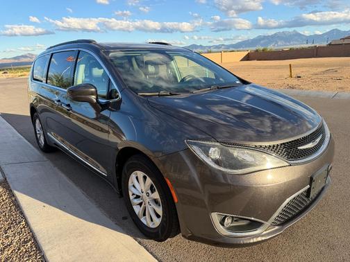 Gray 2017 Chrysler Pacifica Touring-L