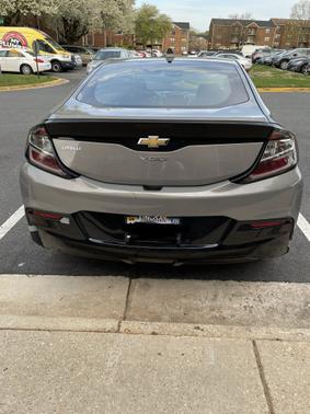 Photo 3 of 4 of 2017 Chevrolet Volt LT