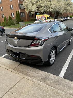 Photo 4 of 4 of 2017 Chevrolet Volt LT