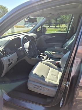 Gray 2017 Honda Pilot EX-L