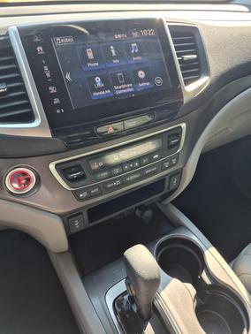 Gray 2017 Honda Pilot EX-L