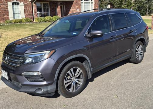 Gray 2017 Honda Pilot EX-L