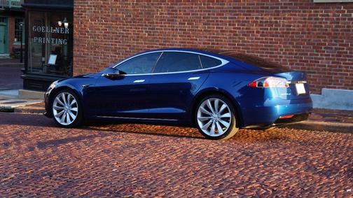 Blue 2018 Tesla Model S 75D