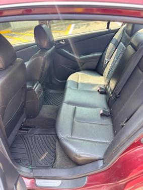 Red 2010 Nissan Altima 2.5 SL