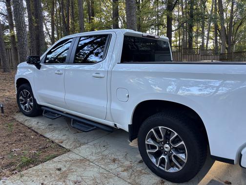 White 2022 Chevrolet Silverado 1500 Limited RST