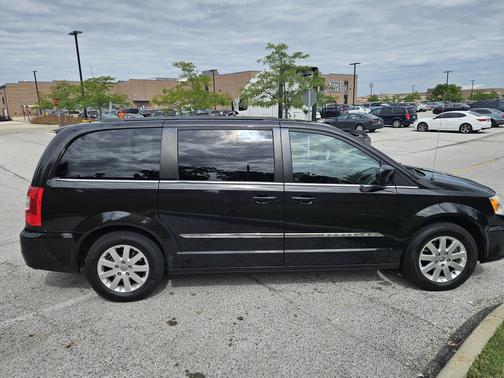 2014 Chrysler Town & Country Touring