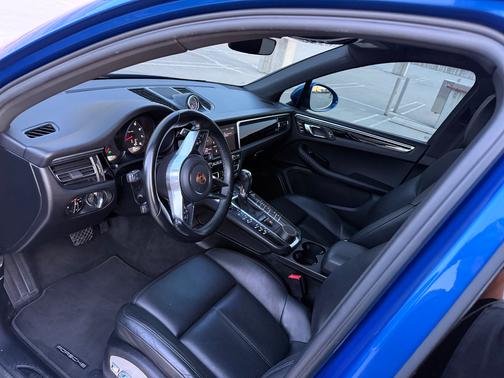 2021 Porsche Macan Macan